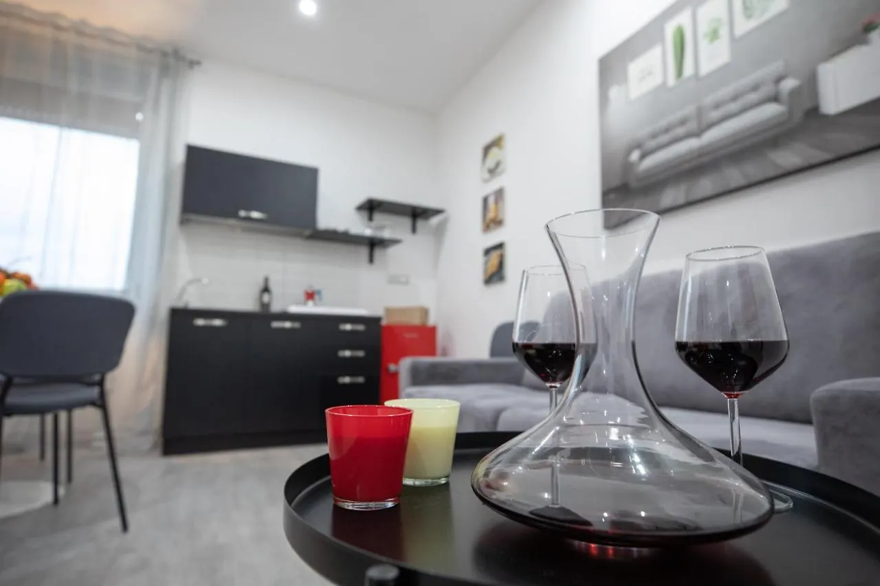 Napolidays Toledo Apartment By Dimorra 0*, Neapel